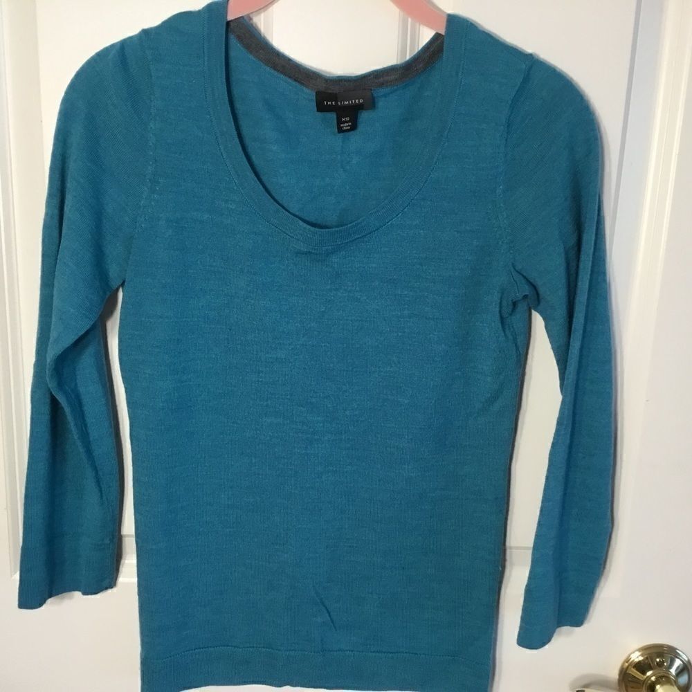 NWOT The Limited Women’s XS Aqua Blue Sweater Top